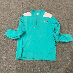 Women’s Vineyard Vines Shep Shirt, size Large